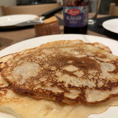 pannekake med syltetøy